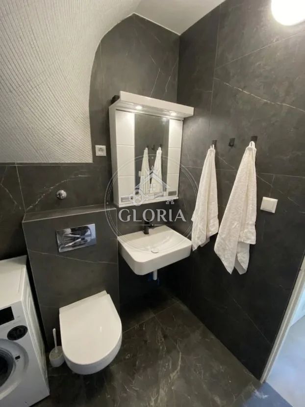 Дом, 220 м², © ОпенСтреетМап цонтрибуторс, Земун, фото 8
